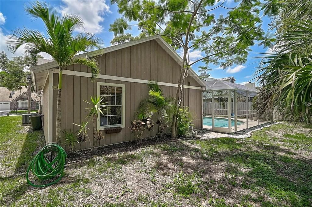 For Sale: $525,000 (4 beds, 2 baths, 1990 Square Feet)