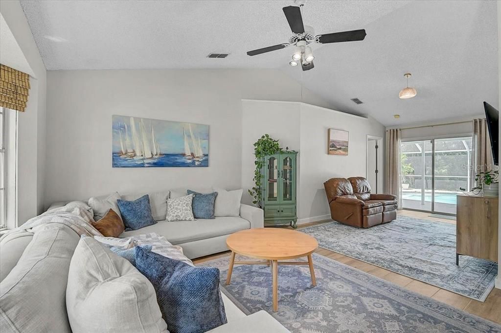 For Sale: $525,000 (4 beds, 2 baths, 1990 Square Feet)
