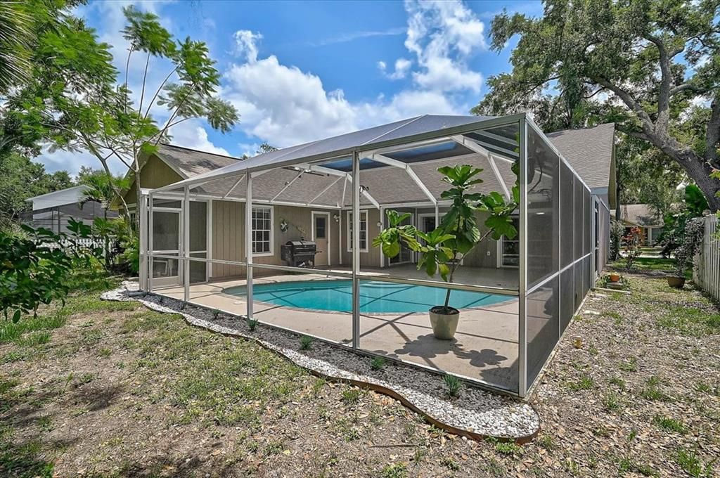 For Sale: $525,000 (4 beds, 2 baths, 1990 Square Feet)