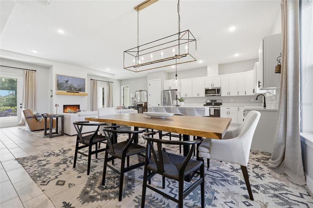 En Venta: $799,900 (4 camas, 3 baños, 2314 Pies cuadrados)