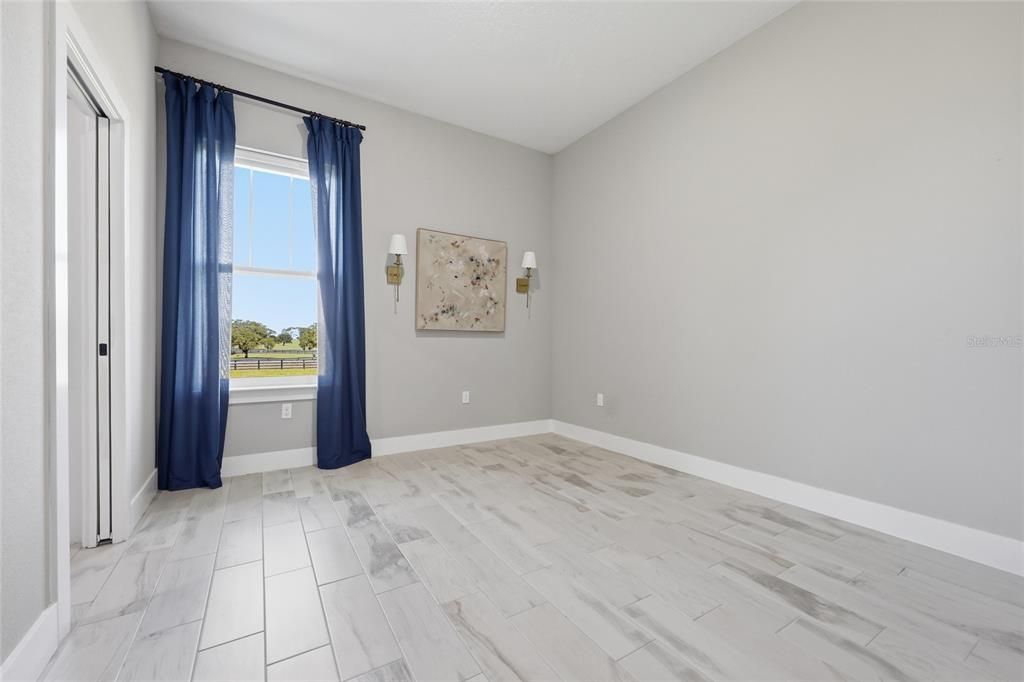 En Venta: $799,900 (4 camas, 3 baños, 2314 Pies cuadrados)