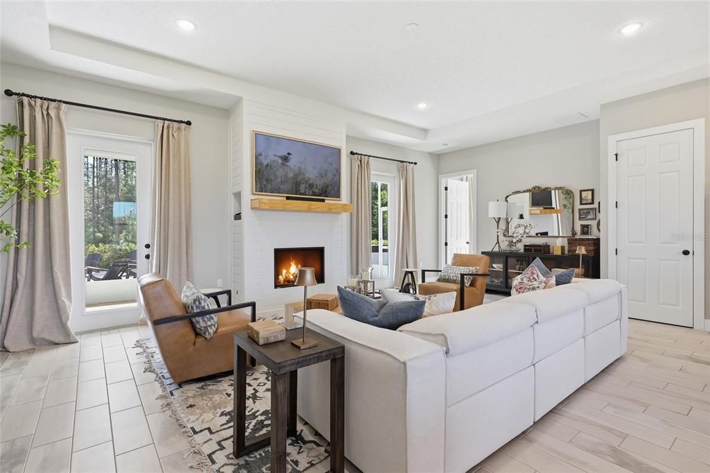 En Venta: $799,900 (4 camas, 3 baños, 2314 Pies cuadrados)