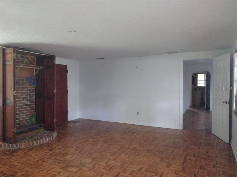 En Venta: $369,000 (4 camas, 1 baños, 1752 Pies cuadrados)