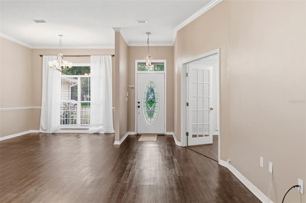 For Sale: $424,000 (4 beds, 3 baths, 1913 Square Feet)