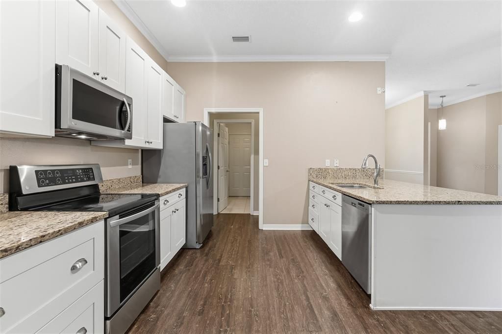 For Sale: $424,000 (4 beds, 3 baths, 1913 Square Feet)