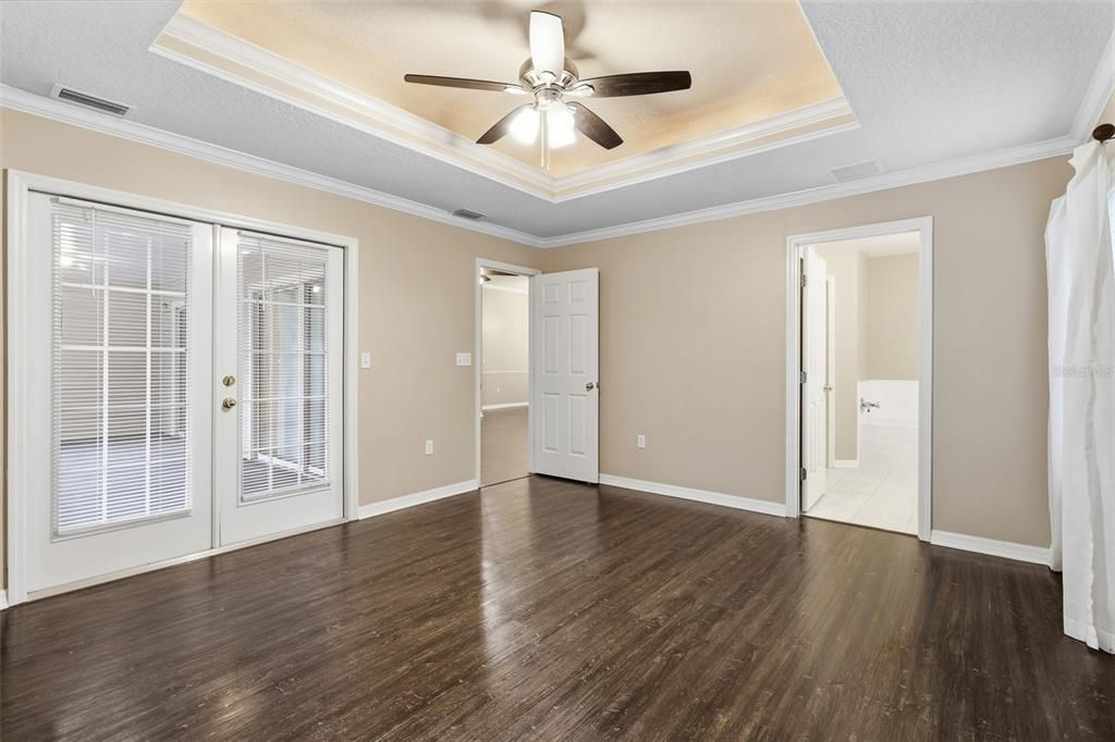 For Sale: $424,000 (4 beds, 3 baths, 1913 Square Feet)