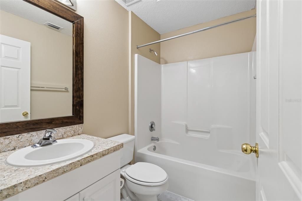 For Sale: $424,000 (4 beds, 3 baths, 1913 Square Feet)