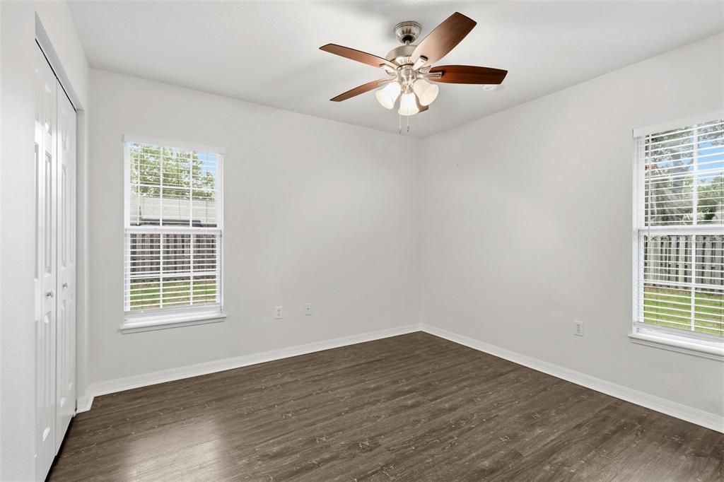 For Sale: $424,000 (4 beds, 3 baths, 1913 Square Feet)