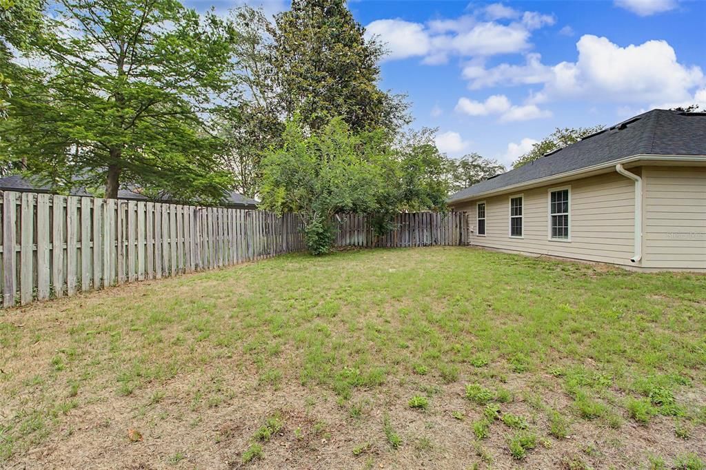 For Sale: $424,000 (4 beds, 3 baths, 1913 Square Feet)