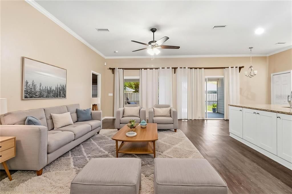 For Sale: $424,000 (4 beds, 3 baths, 1913 Square Feet)