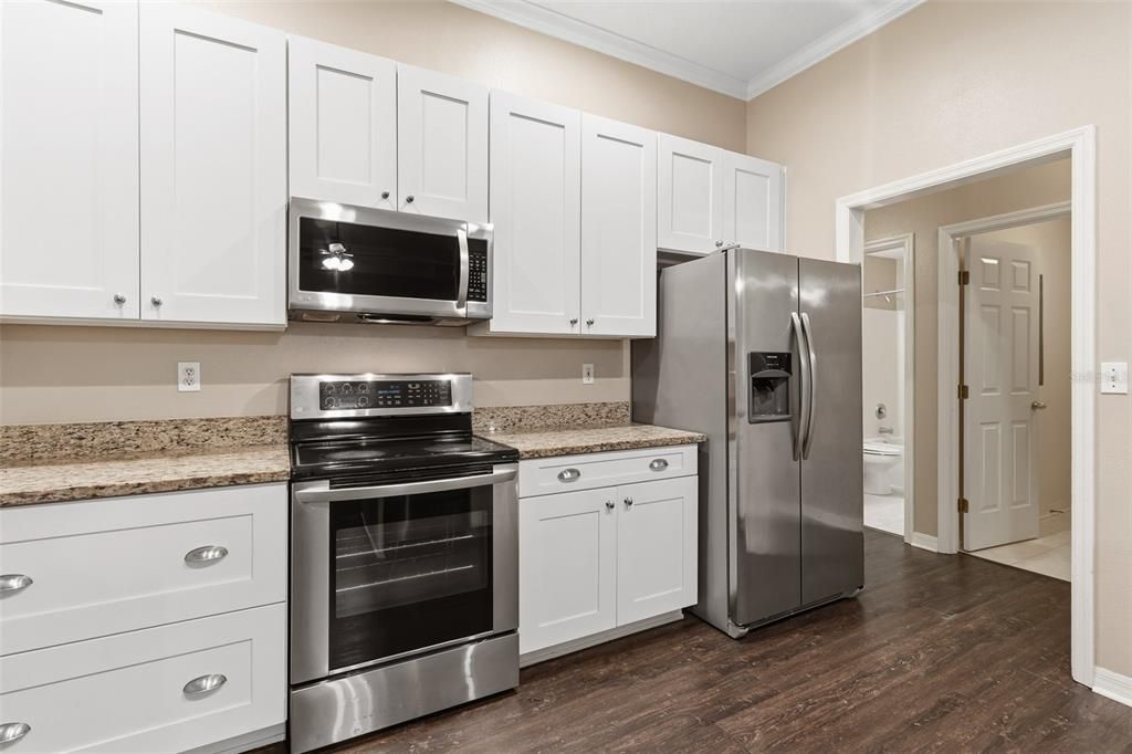 For Sale: $424,000 (4 beds, 3 baths, 1913 Square Feet)