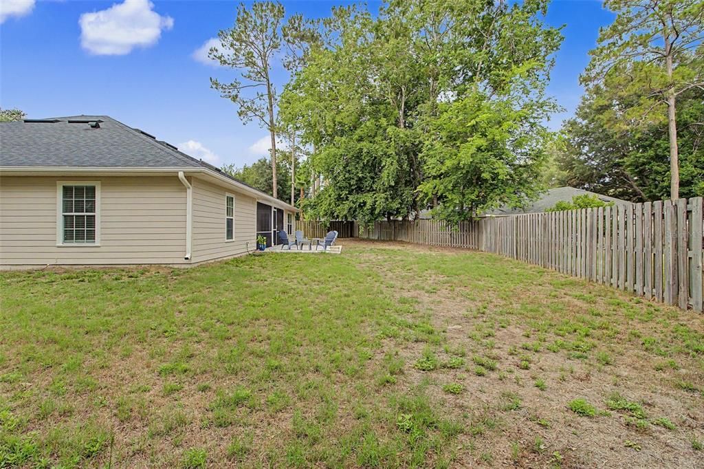For Sale: $424,000 (4 beds, 3 baths, 1913 Square Feet)