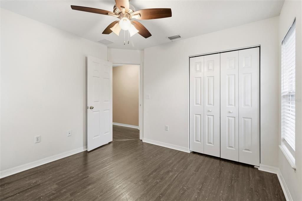 For Sale: $424,000 (4 beds, 3 baths, 1913 Square Feet)