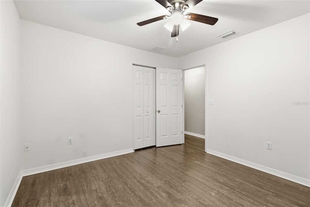For Sale: $424,000 (4 beds, 3 baths, 1913 Square Feet)