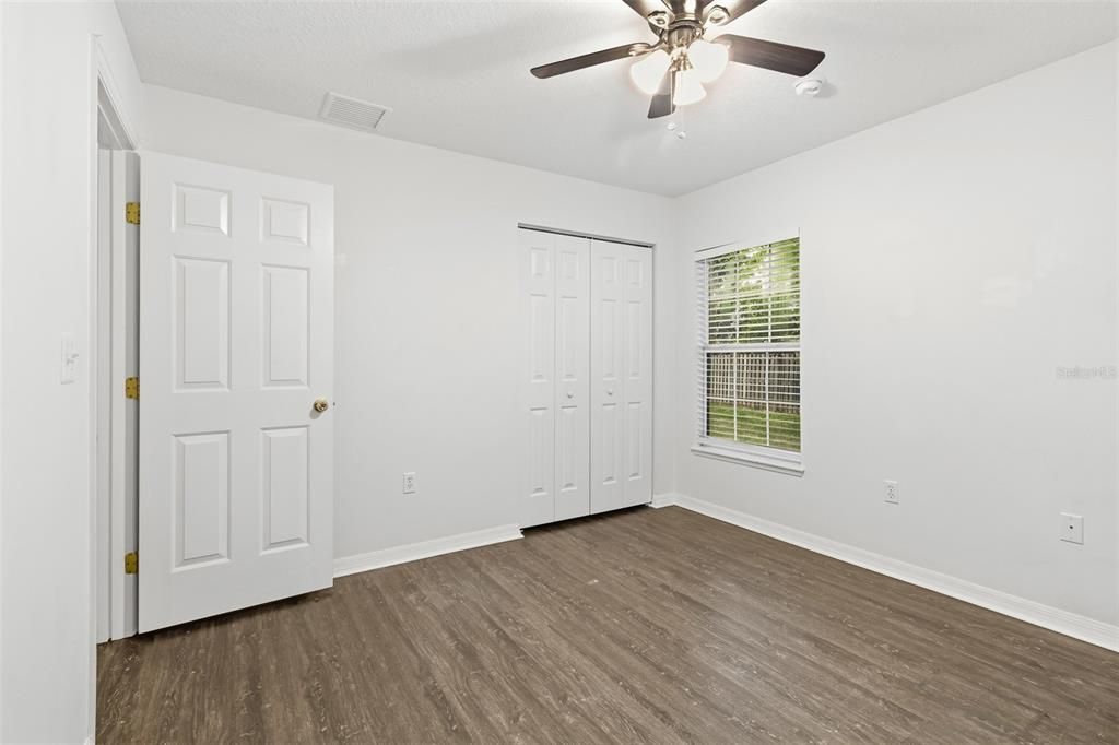 For Sale: $424,000 (4 beds, 3 baths, 1913 Square Feet)