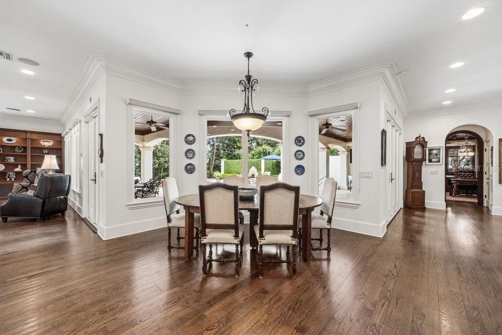 For Sale: $6,000,000 (5 beds, 6 baths, 7397 Square Feet)