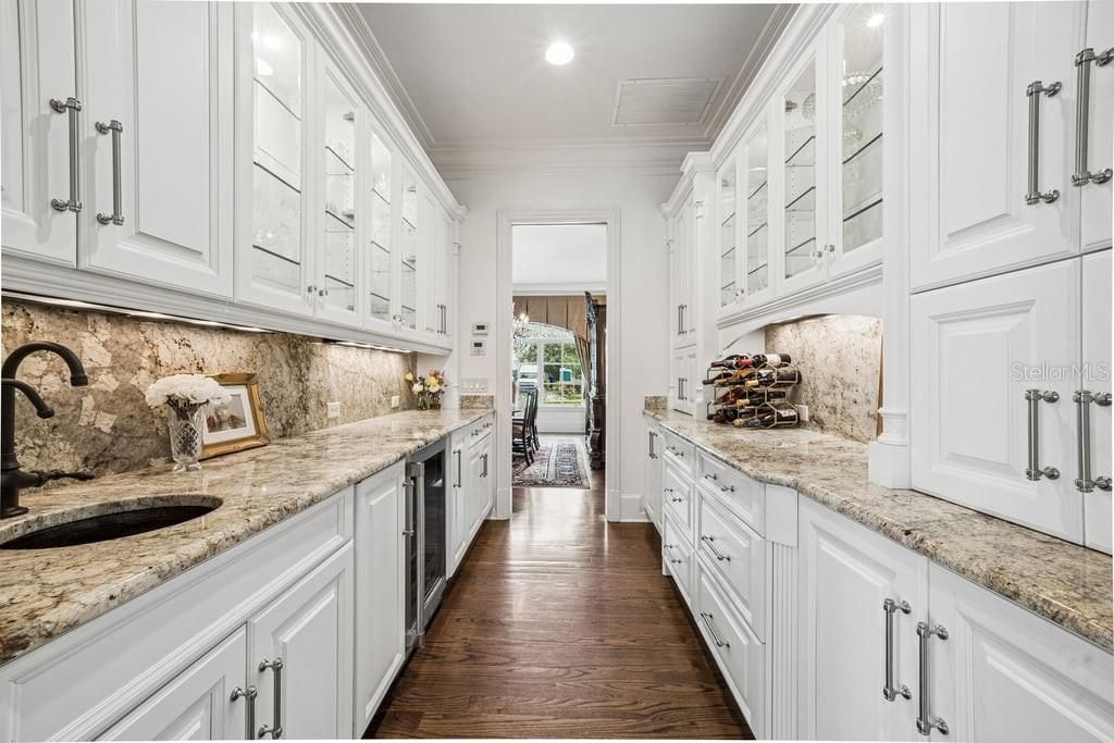 For Sale: $6,000,000 (5 beds, 6 baths, 7397 Square Feet)