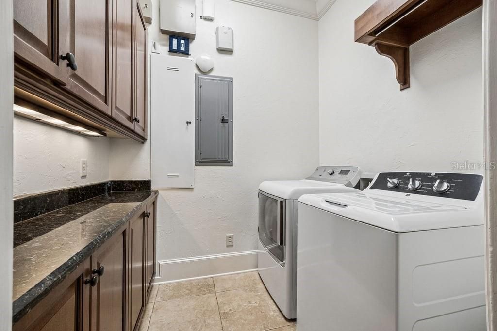 For Sale: $6,000,000 (5 beds, 6 baths, 7397 Square Feet)