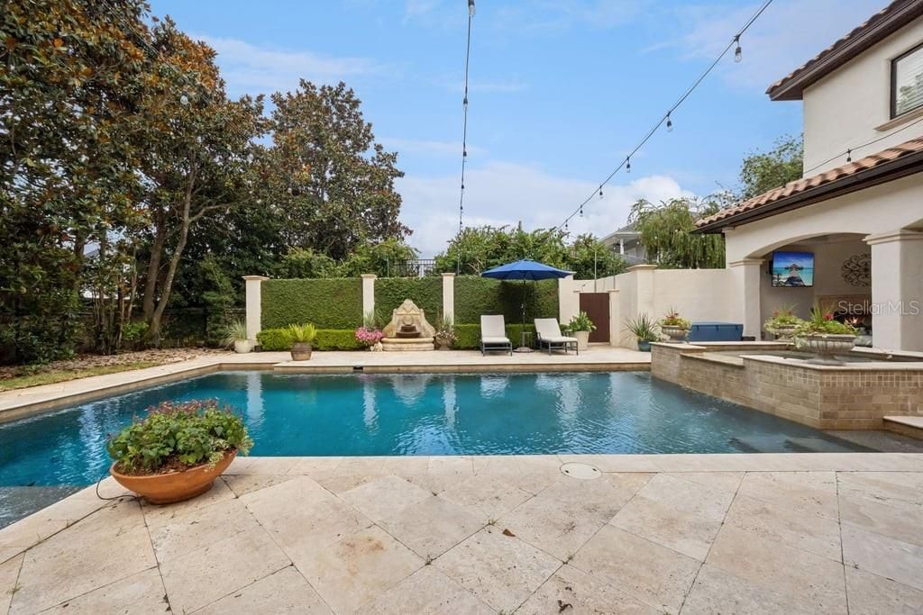 For Sale: $6,000,000 (5 beds, 6 baths, 7397 Square Feet)