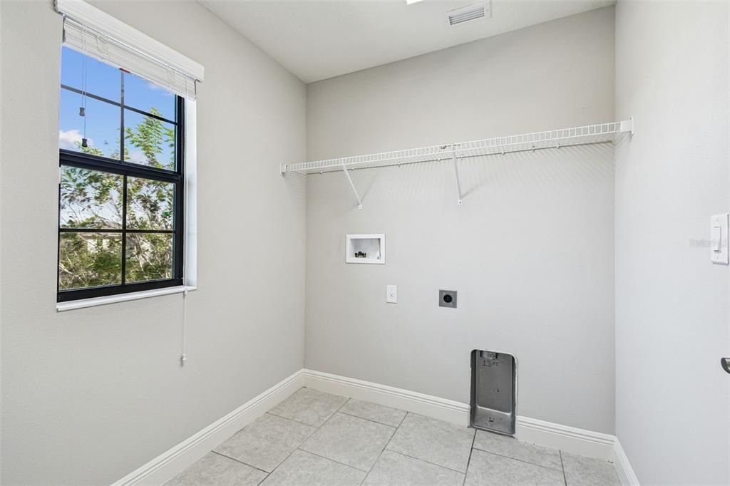 For Sale: $410,000 (4 beds, 3 baths, 2377 Square Feet)