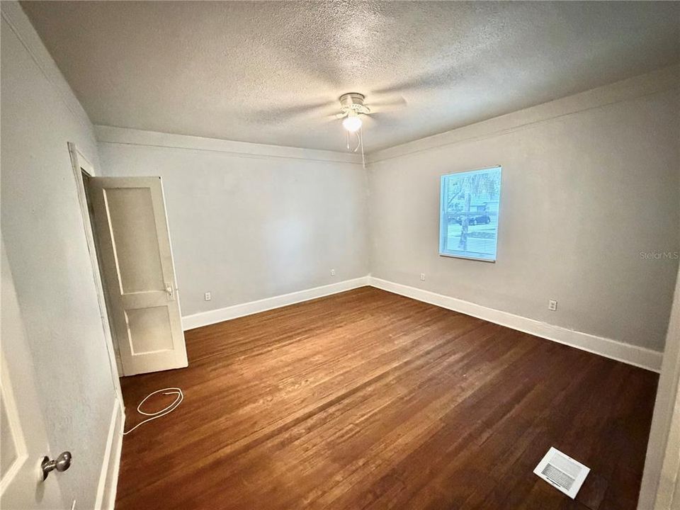 В аренду: $2,500 (3 спален, 2 ванн, 1300 Квадратных фут)