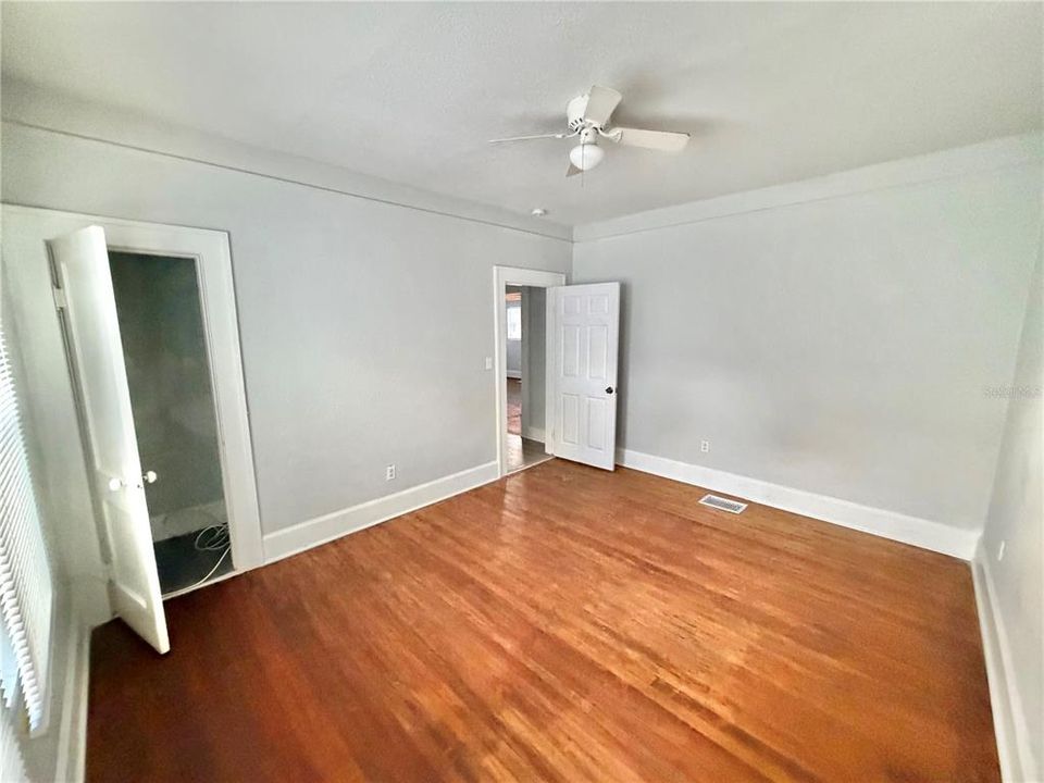 В аренду: $2,500 (3 спален, 2 ванн, 1300 Квадратных фут)