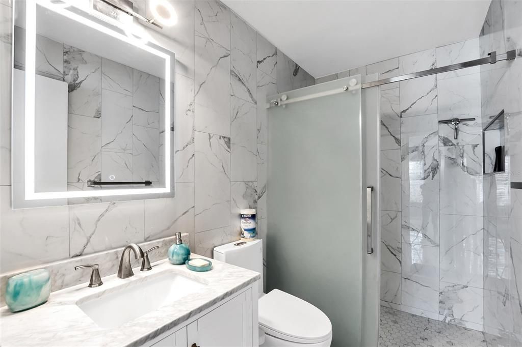 For Sale: $330,000 (2 beds, 2 baths, 1330 Square Feet)