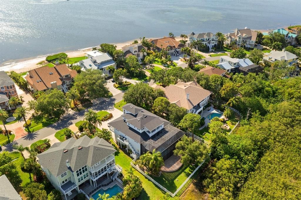 For Sale: $1,499,000 (4 beds, 5 baths, 3612 Square Feet)