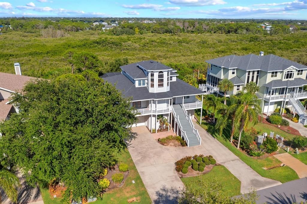 For Sale: $1,499,000 (4 beds, 5 baths, 3612 Square Feet)