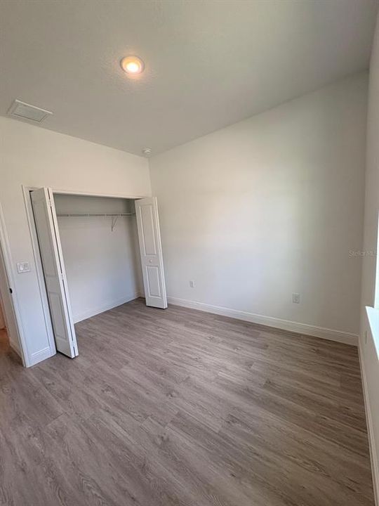For Sale: $270,000 (4 beds, 2 baths, 1587 Square Feet)