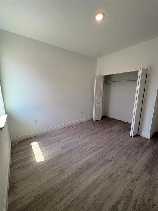 For Sale: $270,000 (4 beds, 2 baths, 1587 Square Feet)