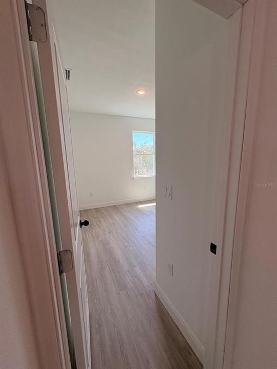 For Sale: $270,000 (4 beds, 2 baths, 1587 Square Feet)