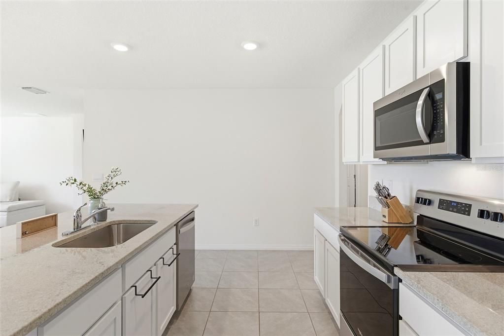 For Sale: $375,000 (4 beds, 2 baths, 1846 Square Feet)