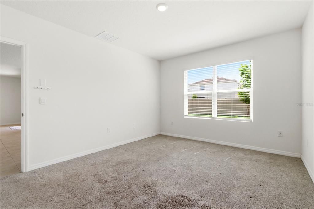 For Sale: $375,000 (4 beds, 2 baths, 1846 Square Feet)