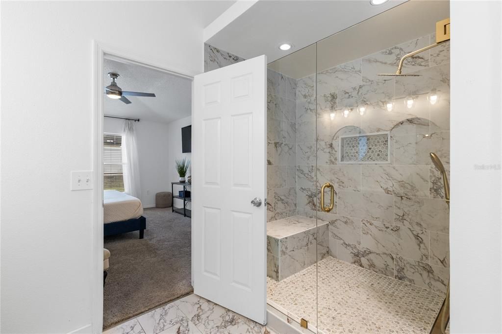 For Sale: $465,000 (4 beds, 3 baths, 1960 Square Feet)