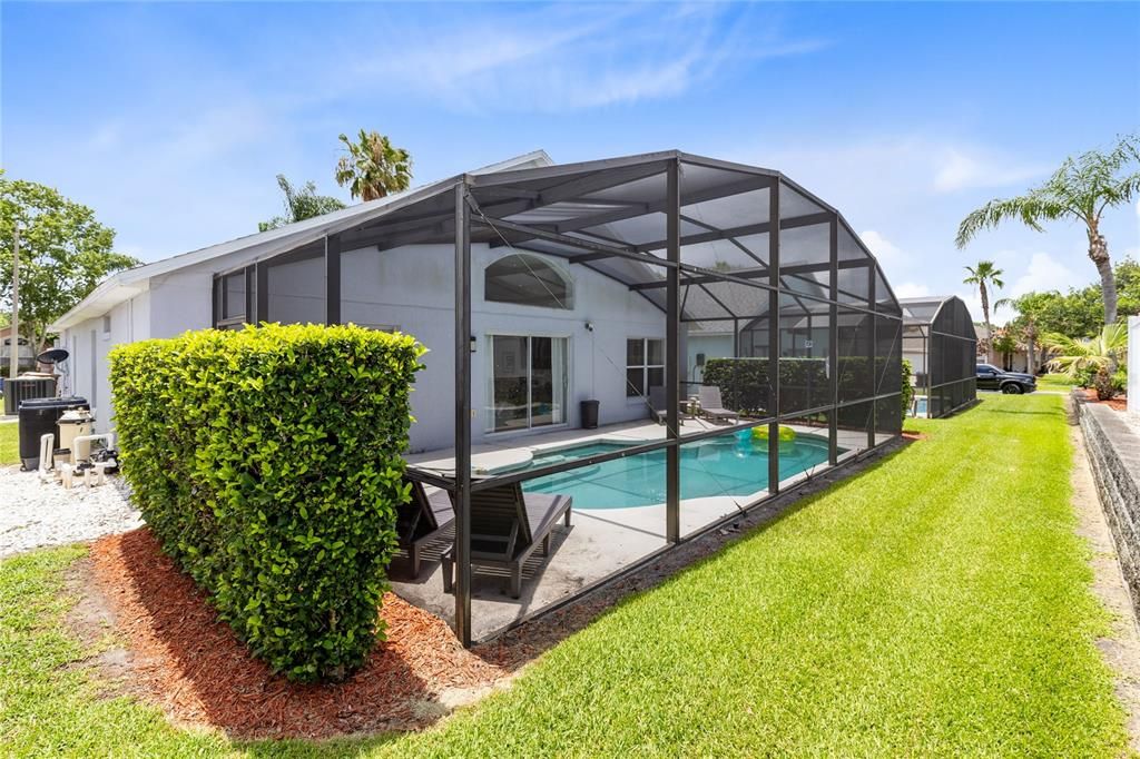 For Sale: $465,000 (4 beds, 3 baths, 1960 Square Feet)