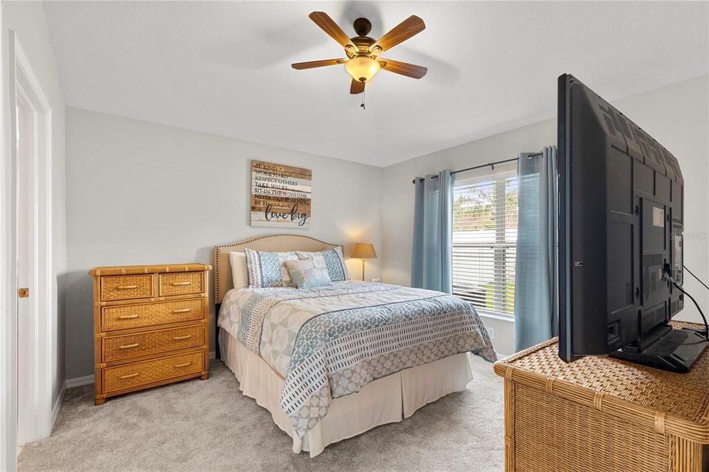 For Sale: $379,900 (3 beds, 3 baths, 1836 Square Feet)