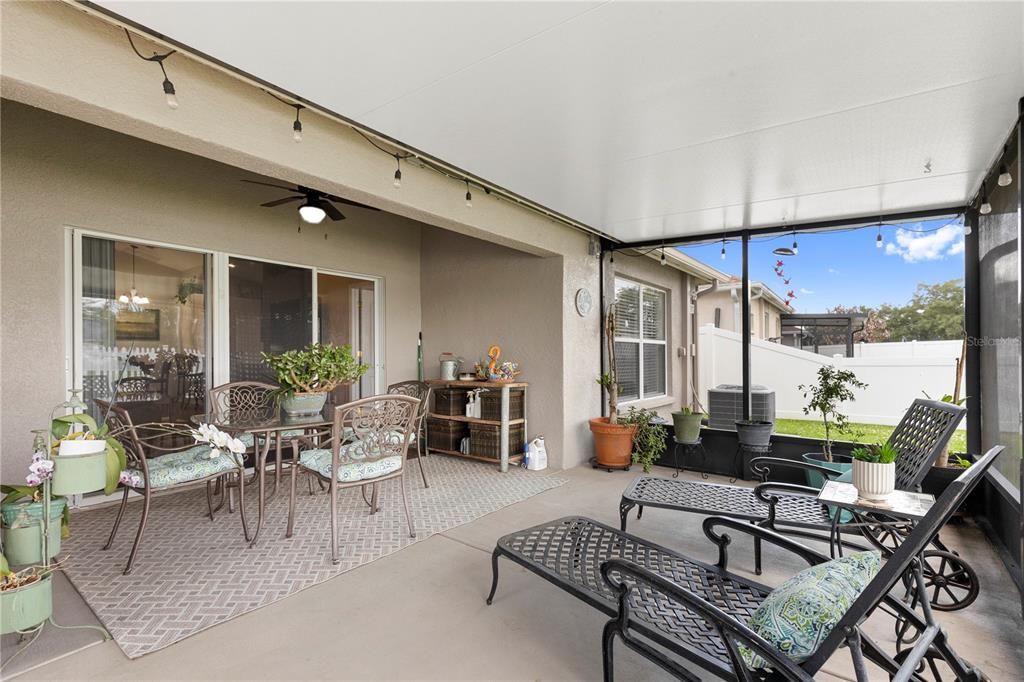 For Sale: $379,900 (3 beds, 3 baths, 1836 Square Feet)