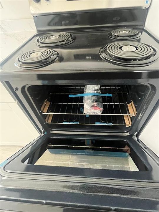 В аренду: $1,900 (4 спален, 2 ванн, 1484 Квадратных фут)