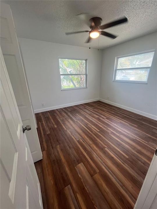 В аренду: $1,900 (4 спален, 2 ванн, 1484 Квадратных фут)