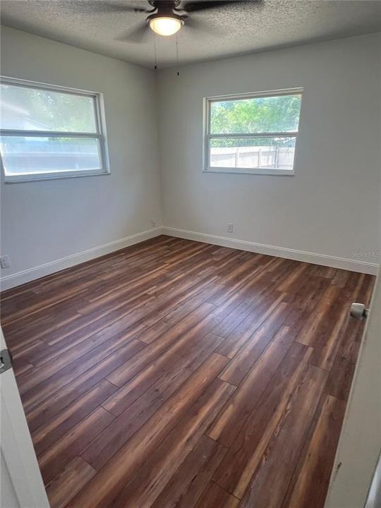 В аренду: $1,900 (4 спален, 2 ванн, 1484 Квадратных фут)