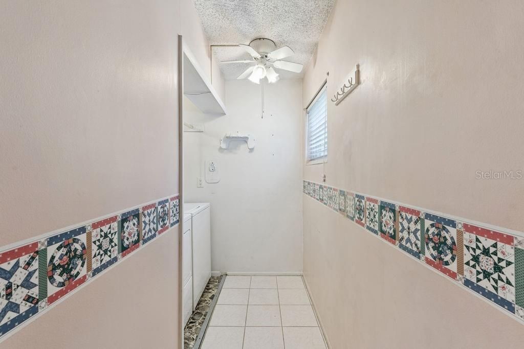 Activo con contrato: $215,000 (2 camas, 2 baños, 1022 Pies cuadrados)