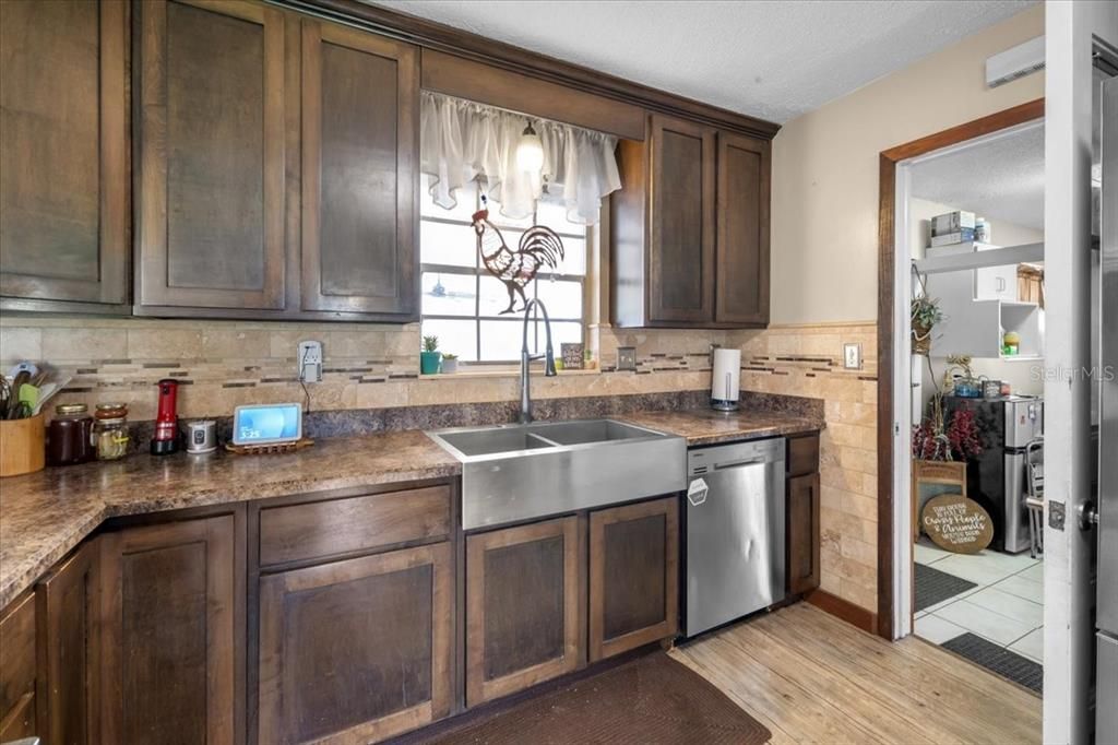 For Sale: $459,997 (3 beds, 2 baths, 2336 Square Feet)