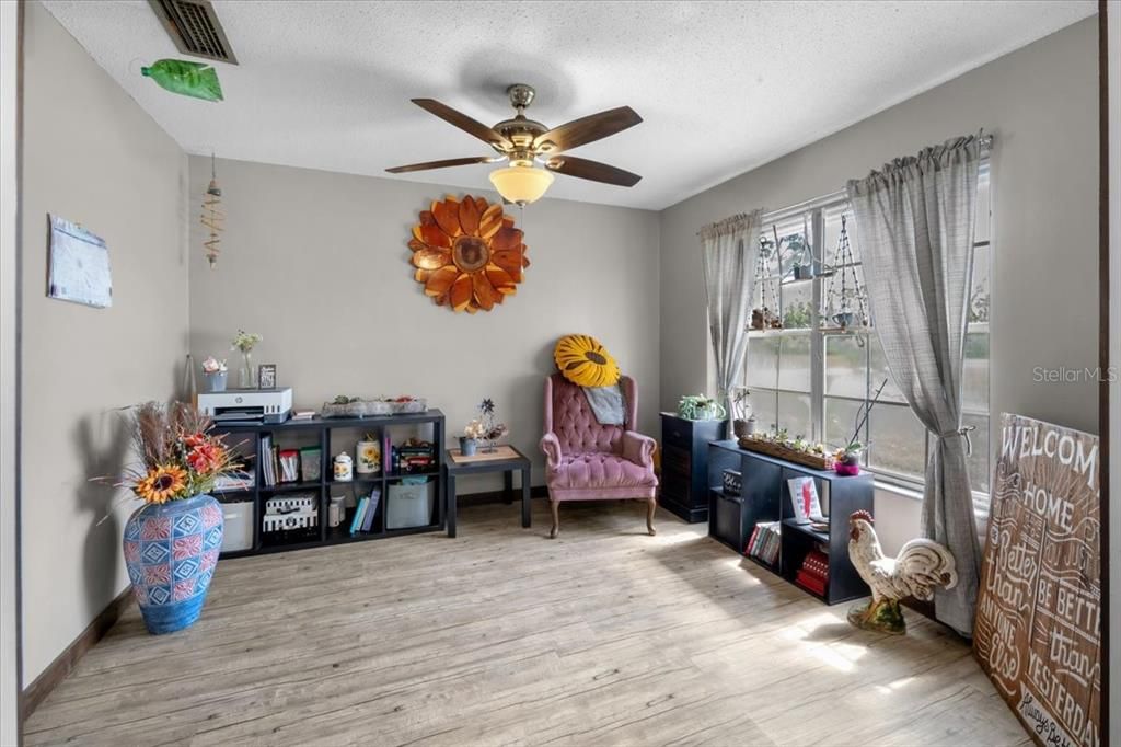 For Sale: $459,997 (3 beds, 2 baths, 2336 Square Feet)