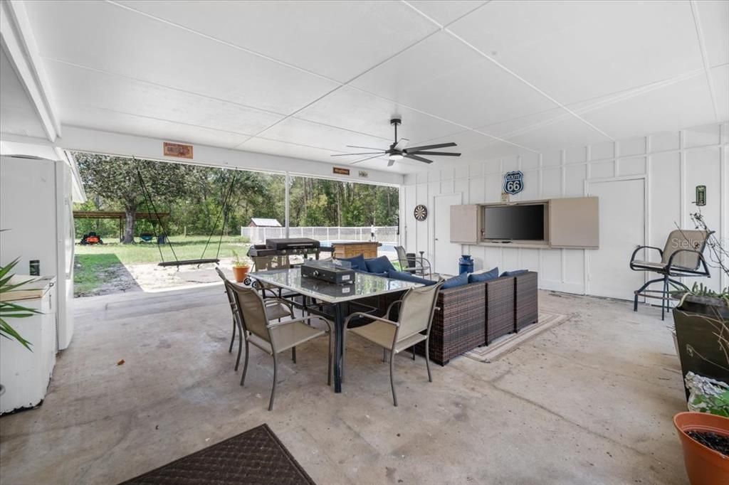 For Sale: $459,997 (3 beds, 2 baths, 2336 Square Feet)