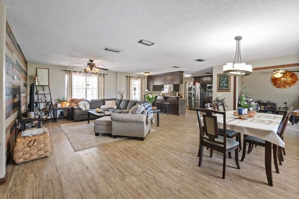 For Sale: $459,997 (3 beds, 2 baths, 2336 Square Feet)