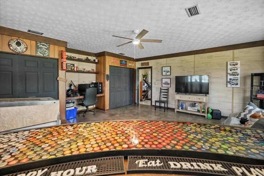 For Sale: $459,997 (3 beds, 2 baths, 2336 Square Feet)