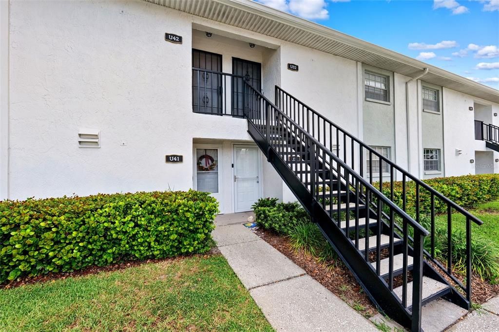 For Sale: $180,000 (2 beds, 1 baths, 781 Square Feet)