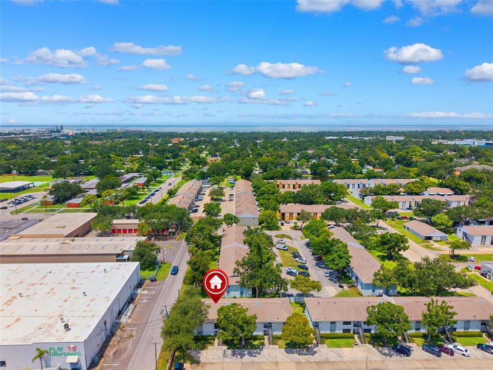 For Sale: $180,000 (2 beds, 1 baths, 781 Square Feet)