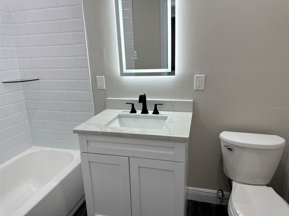 For Sale: $479,900 (2 beds, 2 baths, 1378 Square Feet)